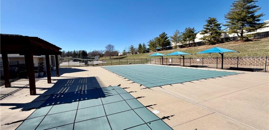 8240 NW Birch Lane, Kansas City, MO 64151