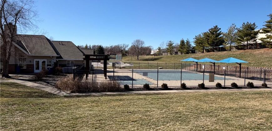 8240 NW Birch Lane, Kansas City, MO 64151