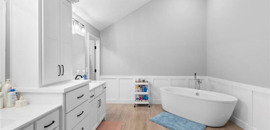 8820 NE 94th Street, Kansas City, MO 64157