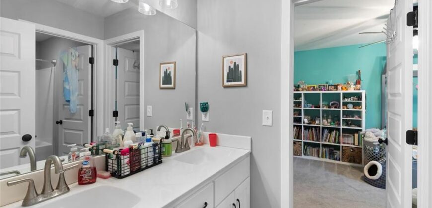 8820 NE 94th Street, Kansas City, MO 64157