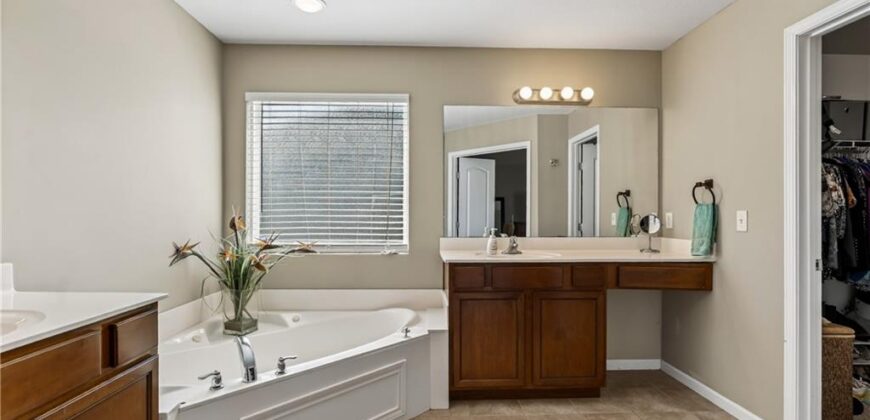 10201 N Willow Avenue, Kansas City, MO 64157