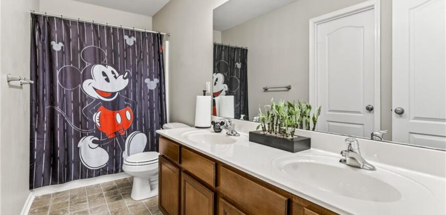 10201 N Willow Avenue, Kansas City, MO 64157