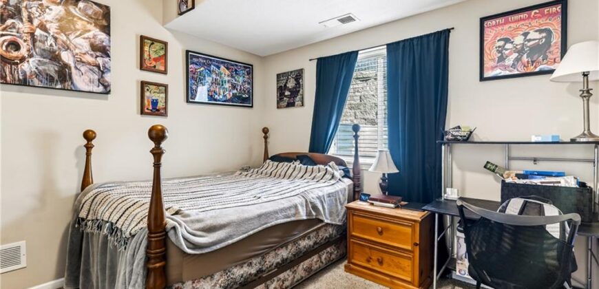 10201 N Willow Avenue, Kansas City, MO 64157