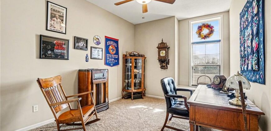 18401 SSR-W Highway, Smithville, MO 64089