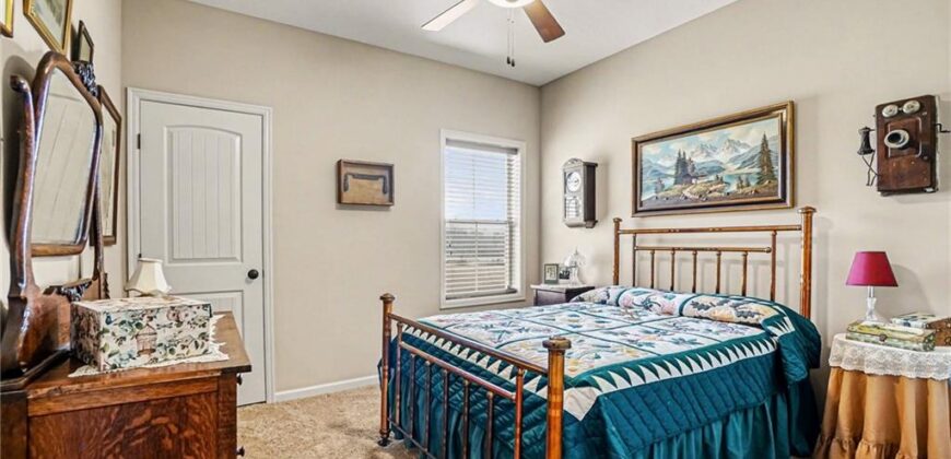 18401 SSR-W Highway, Smithville, MO 64089
