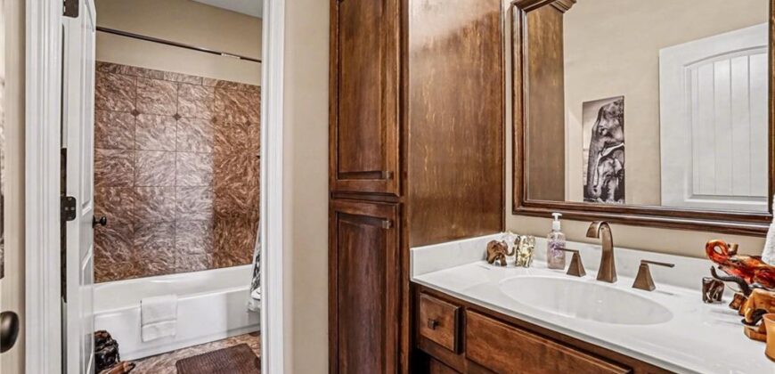 18401 SSR-W Highway, Smithville, MO 64089