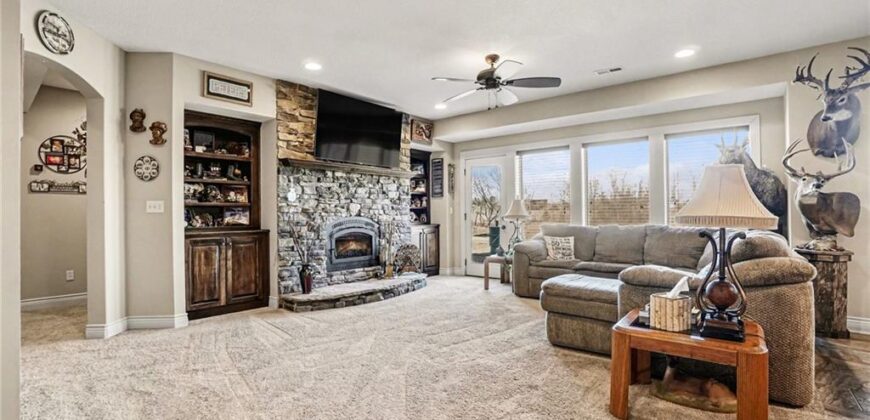 18401 SSR-W Highway, Smithville, MO 64089