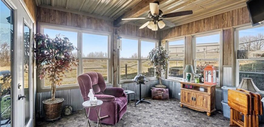 18401 SSR-W Highway, Smithville, MO 64089
