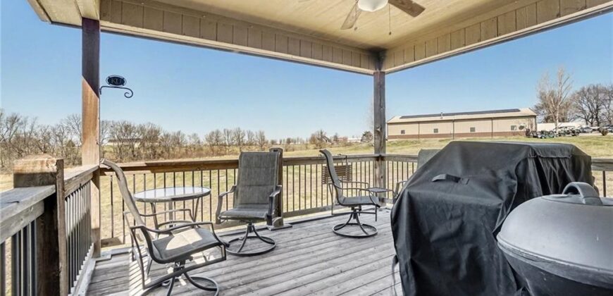 18401 SSR-W Highway, Smithville, MO 64089