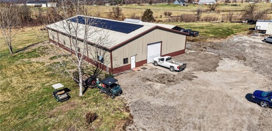18401 SSR-W Highway, Smithville, MO 64089
