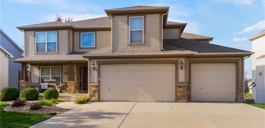 10312 N Tullis Drive, Kansas City, MO 64157