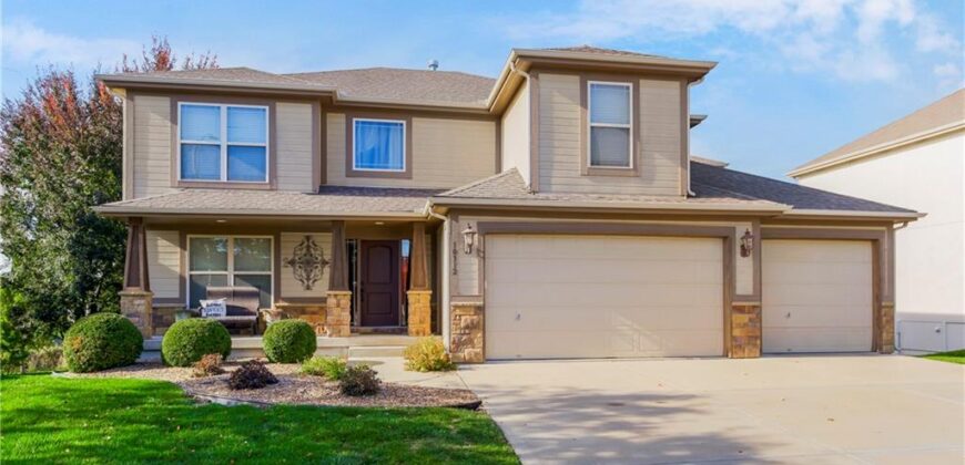 10312 N Tullis Drive, Kansas City, MO 64157