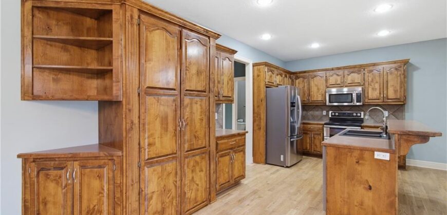 3812 NE 94th Terrace, Kansas City, MO 64156