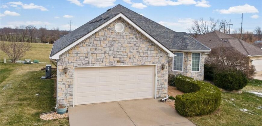 202 Prairie Rose Circle, Smithville, MO 64089