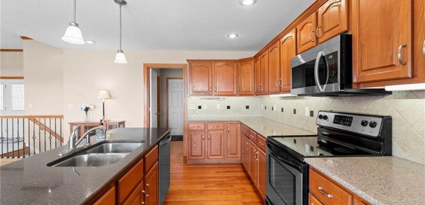 202 Prairie Rose Circle, Smithville, MO 64089