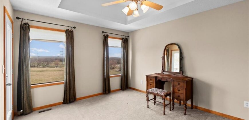 202 Prairie Rose Circle, Smithville, MO 64089