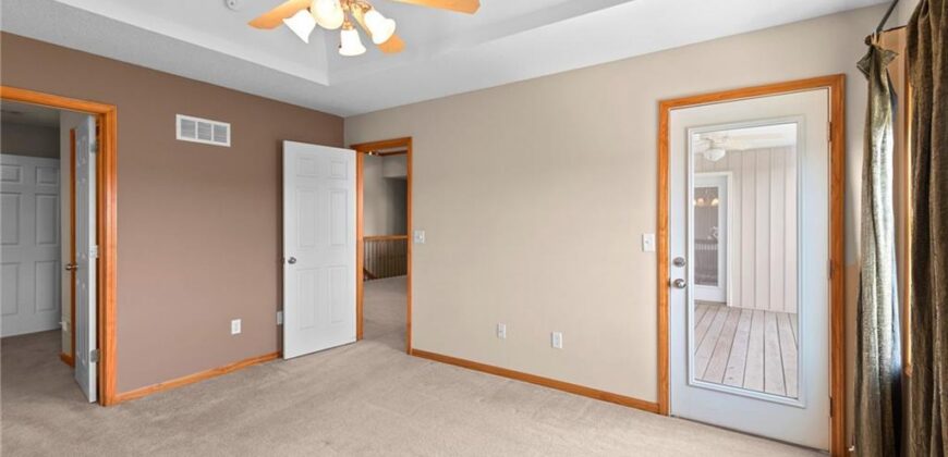 202 Prairie Rose Circle, Smithville, MO 64089