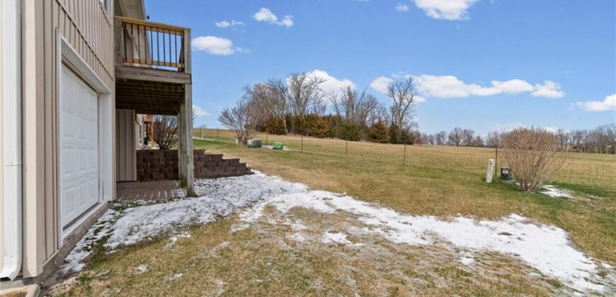 202 Prairie Rose Circle, Smithville, MO 64089