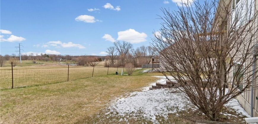 202 Prairie Rose Circle, Smithville, MO 64089