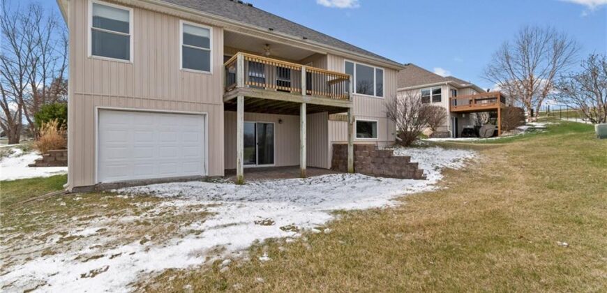 202 Prairie Rose Circle, Smithville, MO 64089