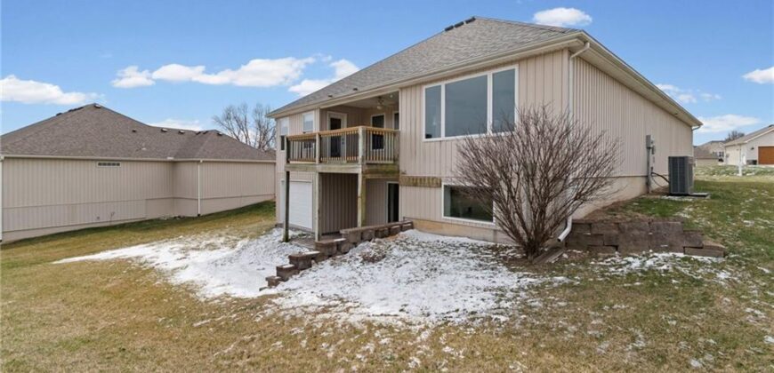202 Prairie Rose Circle, Smithville, MO 64089