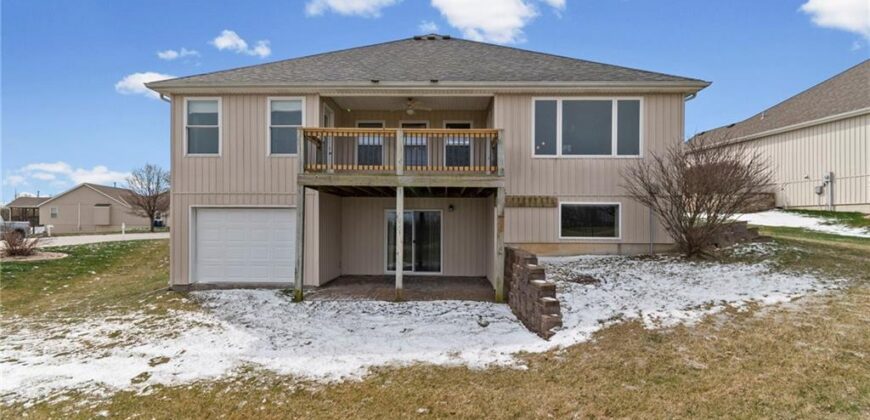 202 Prairie Rose Circle, Smithville, MO 64089