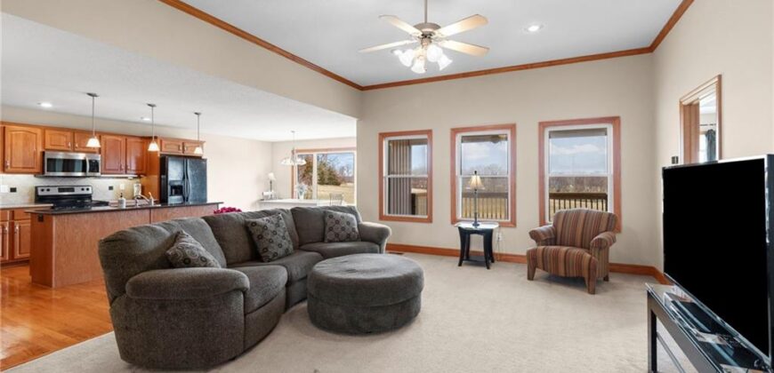 202 Prairie Rose Circle, Smithville, MO 64089