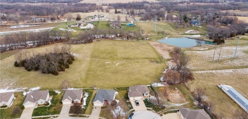 202 Prairie Rose Circle, Smithville, MO 64089