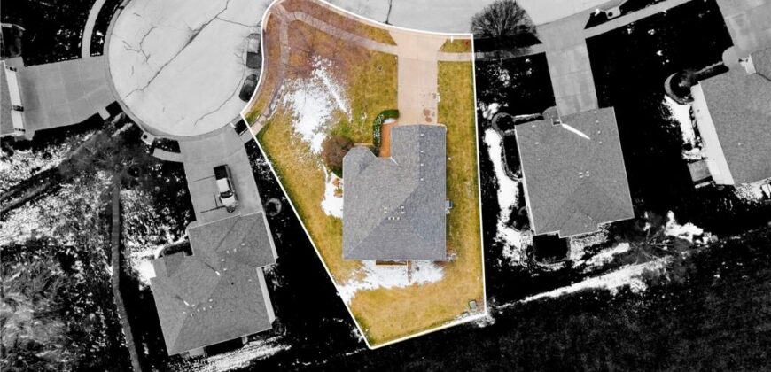 202 Prairie Rose Circle, Smithville, MO 64089