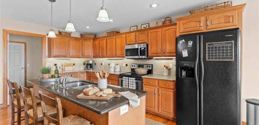 202 Prairie Rose Circle, Smithville, MO 64089
