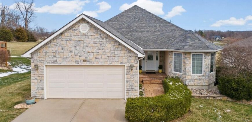 202 Prairie Rose Circle, Smithville, MO 64089