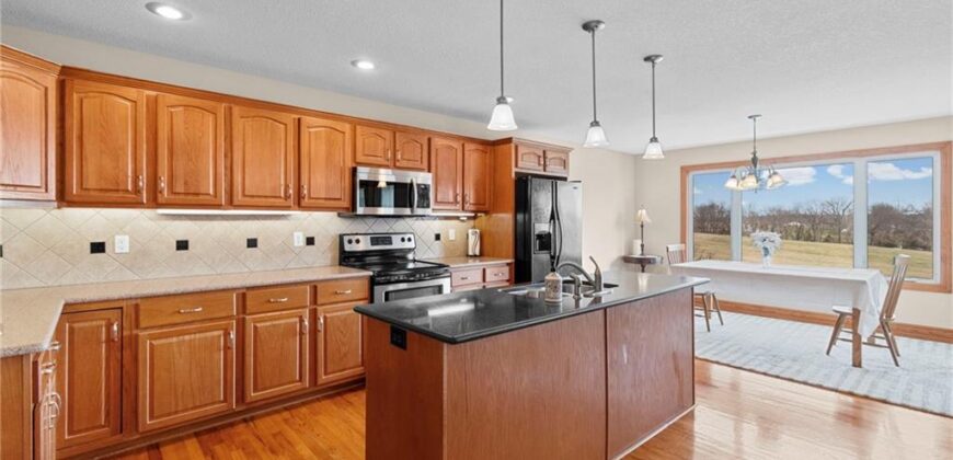 202 Prairie Rose Circle, Smithville, MO 64089