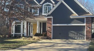 1561 Parkside Drive, Liberty, MO 64068