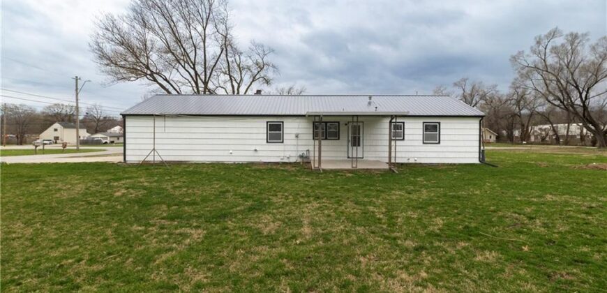5317 Waukomis Drive, Kansas City, MO 64151