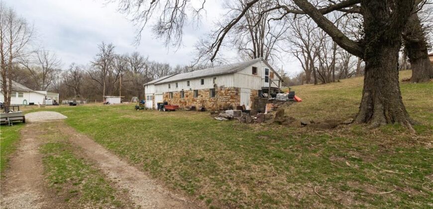 5317 Waukomis Drive, Kansas City, MO 64151