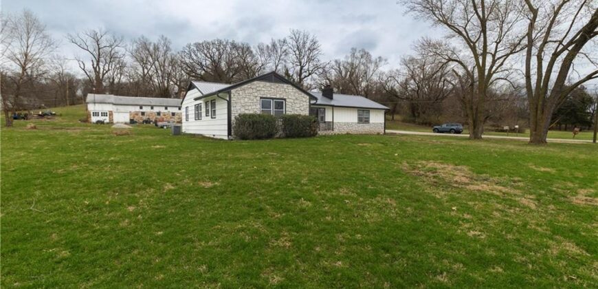 5317 Waukomis Drive, Kansas City, MO 64151