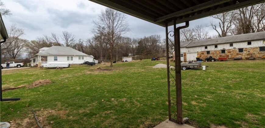 5317 Waukomis Drive, Kansas City, MO 64151