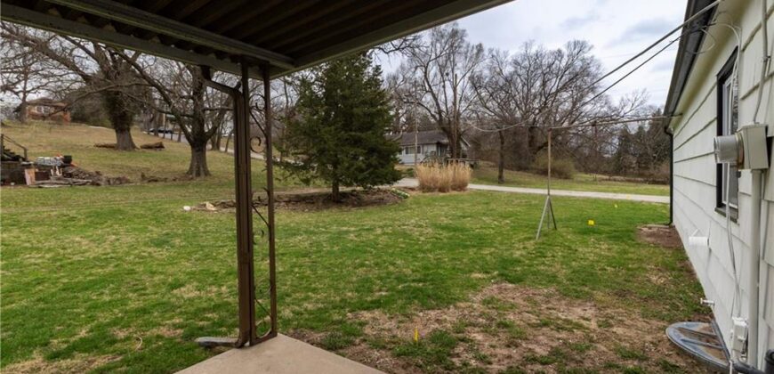 5317 Waukomis Drive, Kansas City, MO 64151