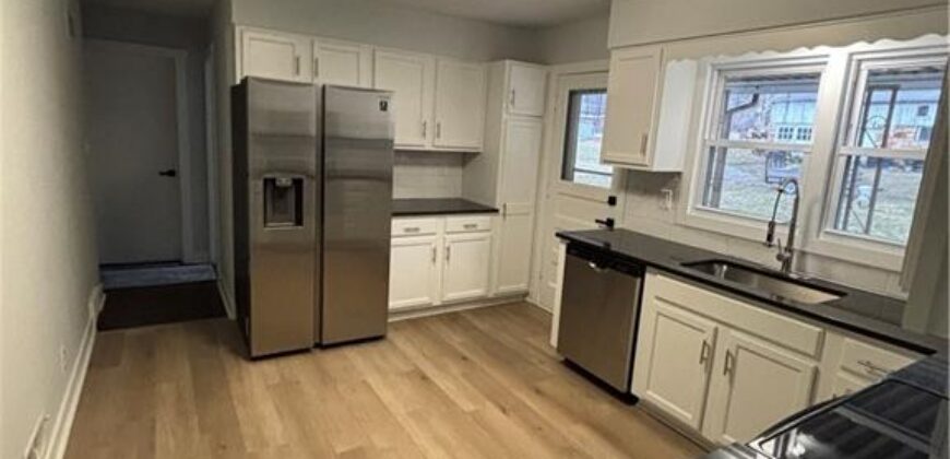 5317 Waukomis Drive, Kansas City, MO 64151