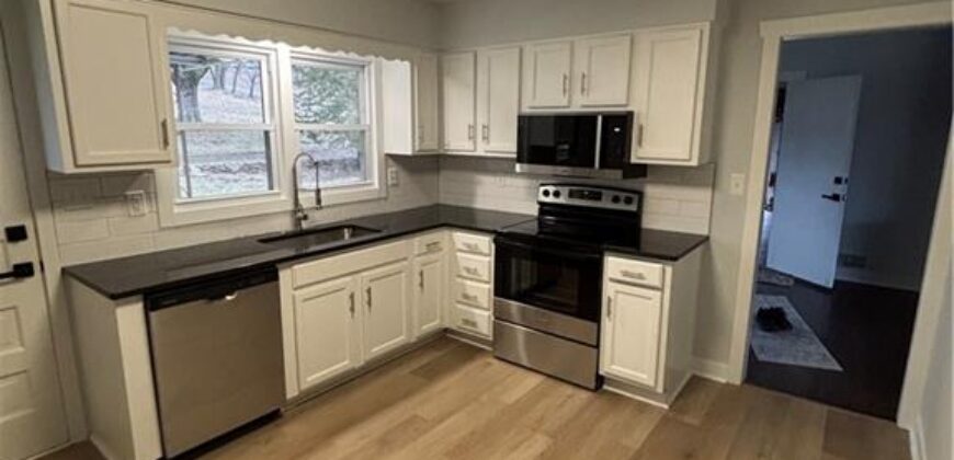 5317 Waukomis Drive, Kansas City, MO 64151