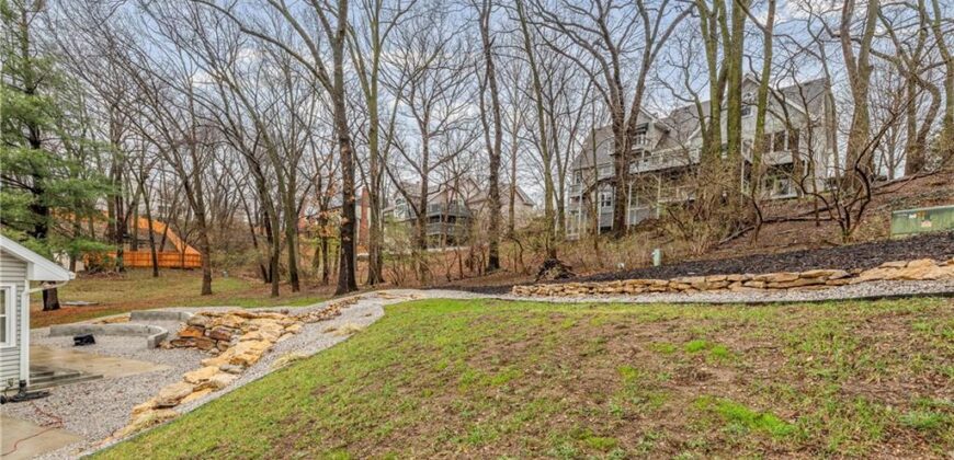 304 Lancelot Drive, Liberty, MO 64068