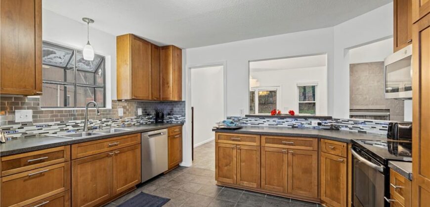 304 Lancelot Drive, Liberty, MO 64068