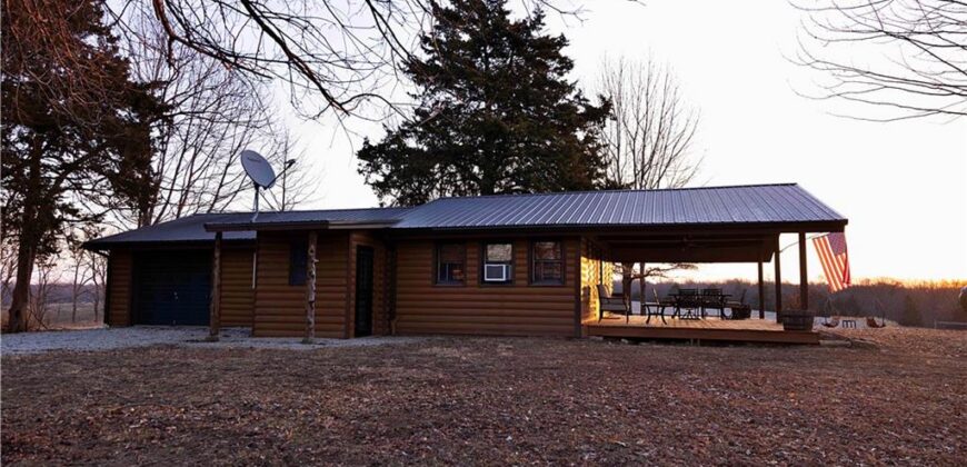 21195 Edgerton Junction Road, Dearborn, MO 64439