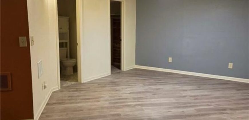 2428 Little Blue Court, Liberty, MO 64068