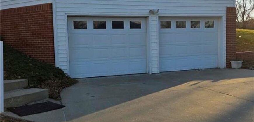 2428 Little Blue Court, Liberty, MO 64068
