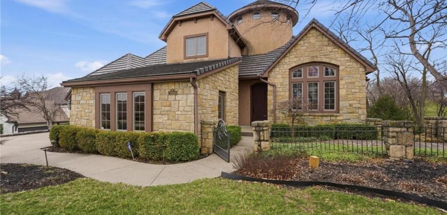 7060 N National Drive, Parkville, MO 64152