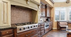 7060 N National Drive, Parkville, MO 64152