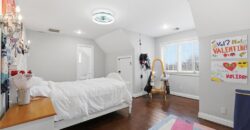 7060 N National Drive, Parkville, MO 64152