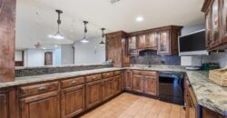 7060 N National Drive, Parkville, MO 64152