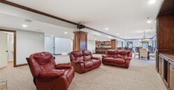 7060 N National Drive, Parkville, MO 64152